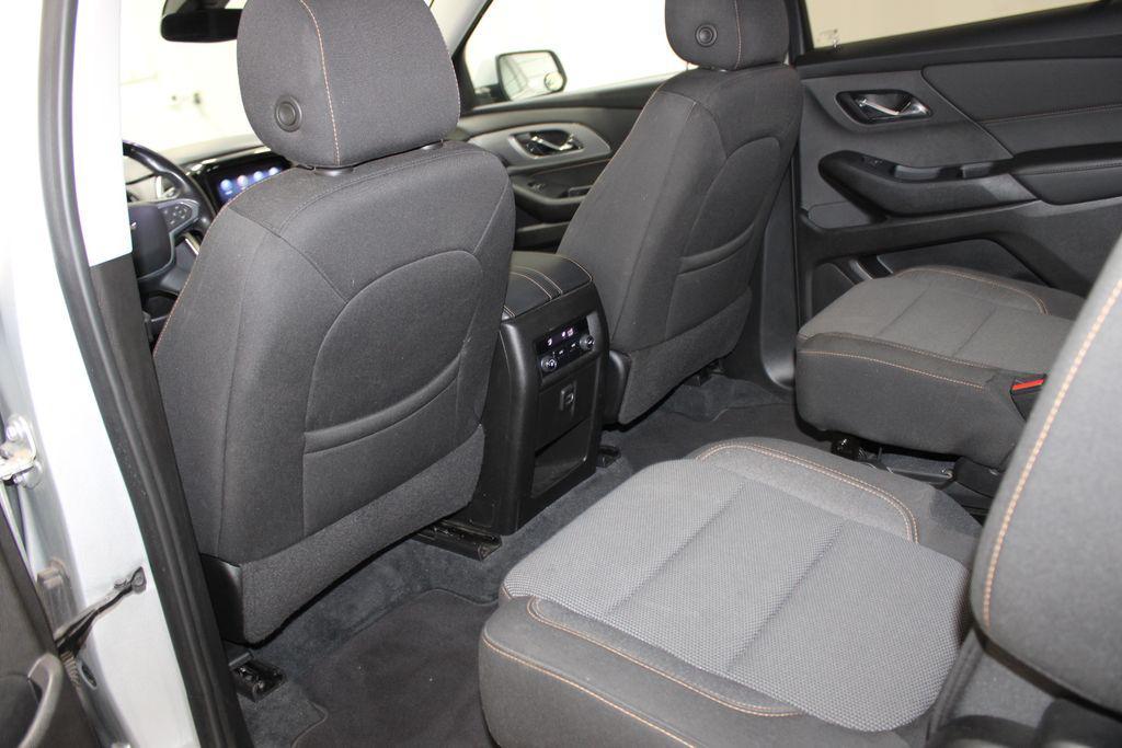 used 2021 Chevrolet Traverse car, priced at $17,488