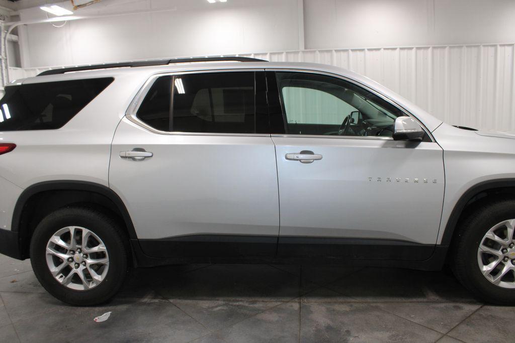 used 2021 Chevrolet Traverse car, priced at $17,488