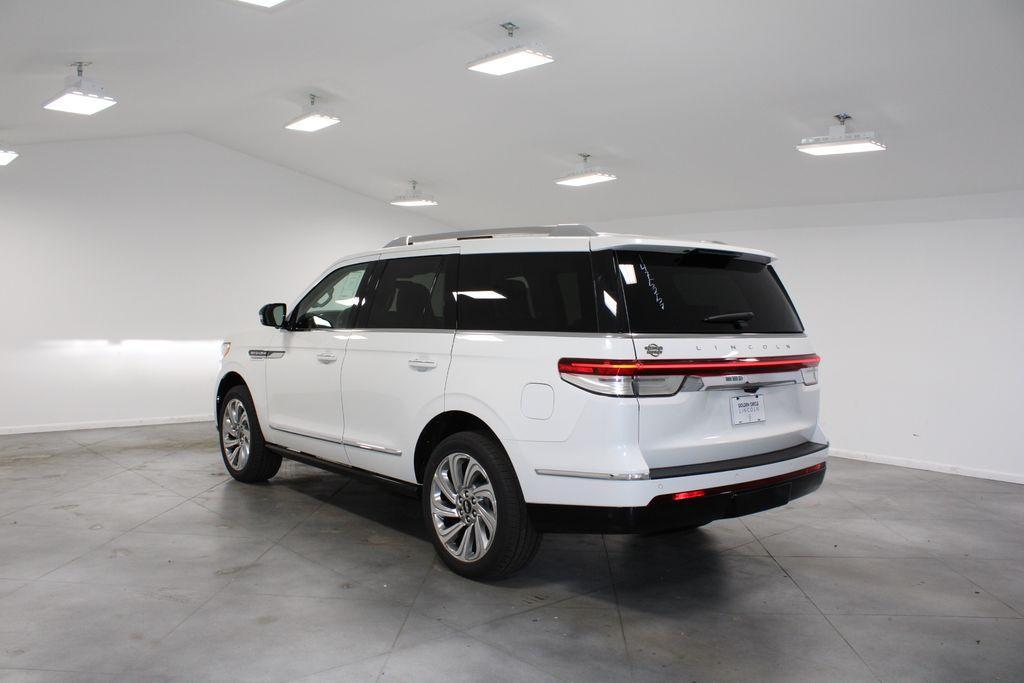 new 2024 Lincoln Navigator car, priced at $94,406