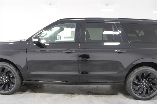new 2025 Lincoln Navigator car, priced at $109,936