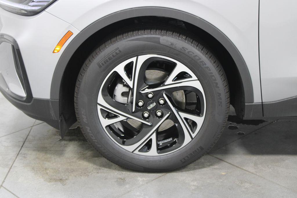 new 2025 Lincoln Nautilus car, priced at $56,434