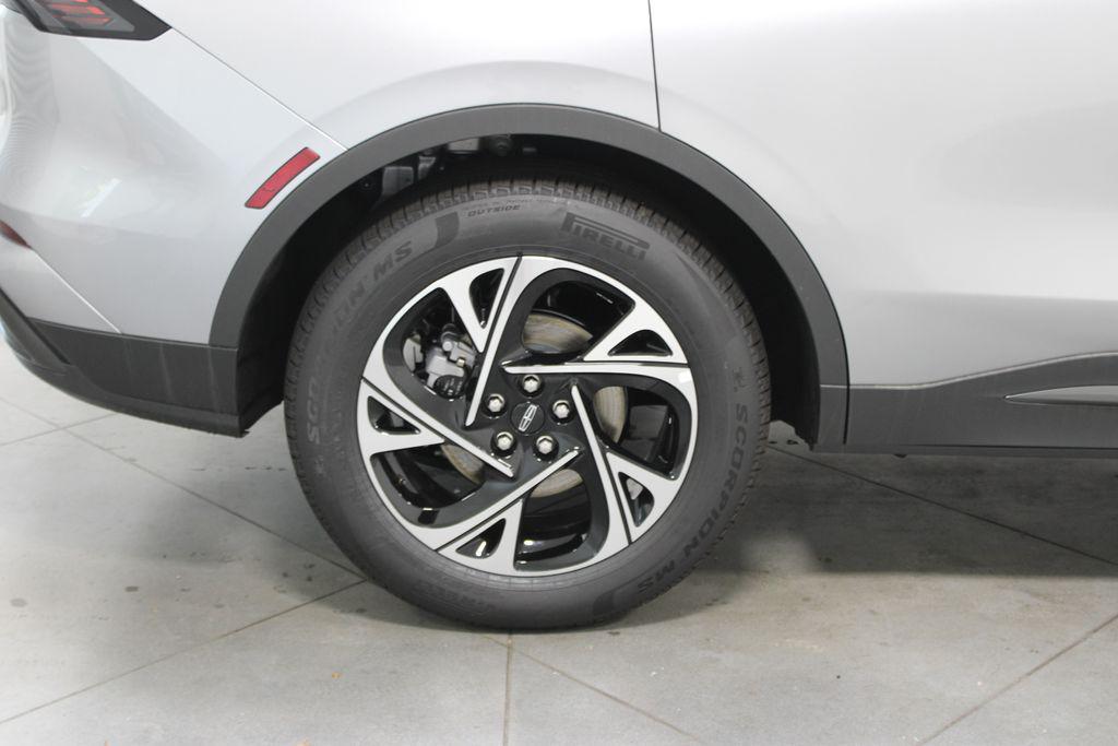 new 2025 Lincoln Nautilus car, priced at $56,434