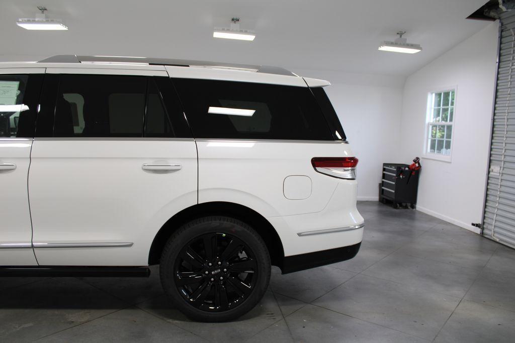 new 2024 Lincoln Navigator car, priced at $101,970