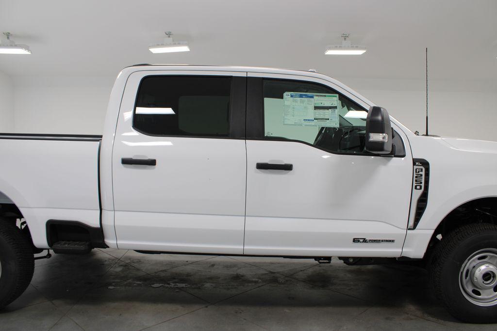 new 2025 Ford F-250 car, priced at $61,895