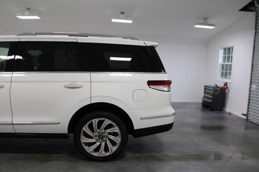 new 2024 Lincoln Navigator car, priced at $98,959