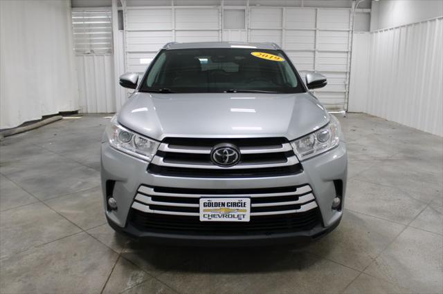 used 2019 Toyota Highlander car, priced at $23,448