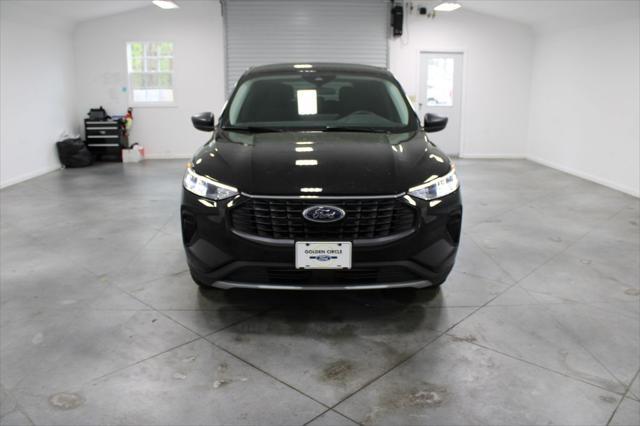 new 2025 Ford Escape car, priced at $29,875