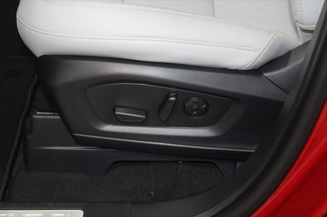 new 2025 Ford Explorer car, priced at $55,673