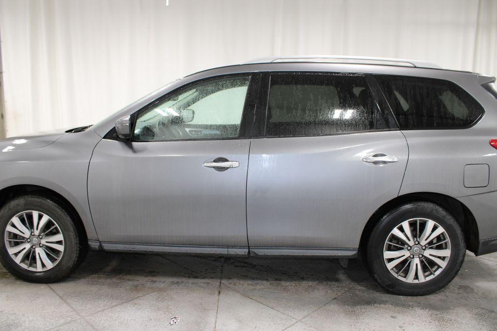 used 2020 Nissan Pathfinder car, priced at $13,718