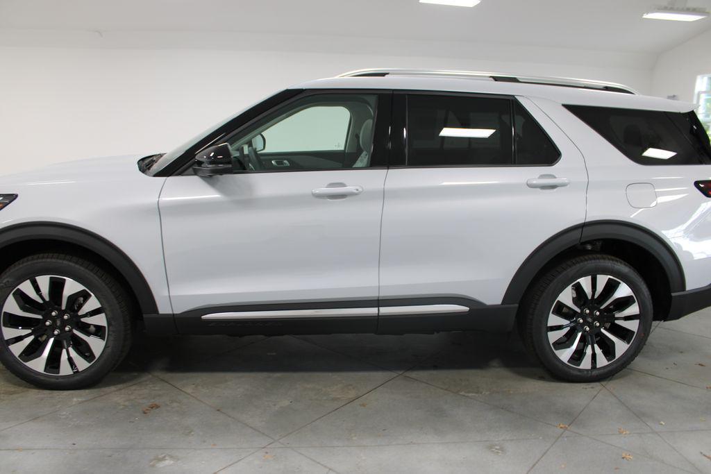 new 2025 Ford Explorer car, priced at $55,198