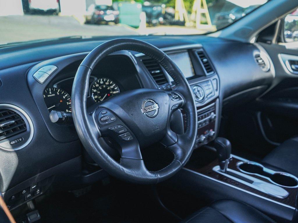 used 2020 Nissan Pathfinder car, priced at $22,000
