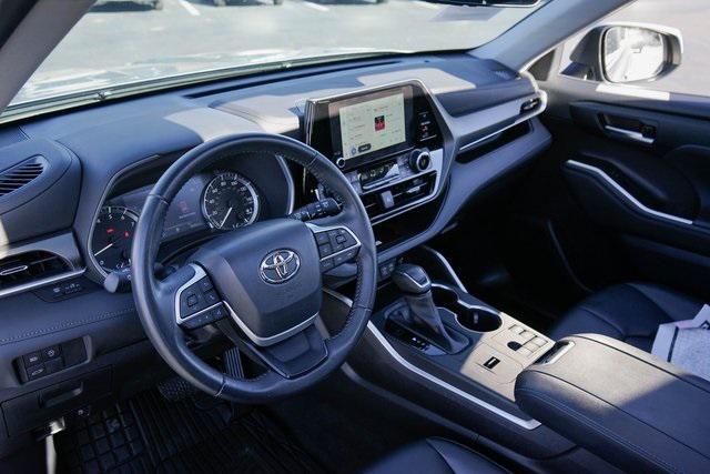 used 2023 Toyota Highlander car, priced at $35,000