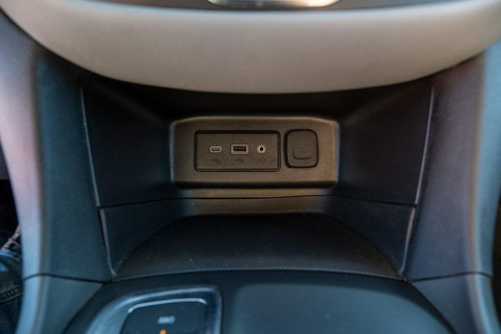 used 2023 Chevrolet Equinox car, priced at $18,394