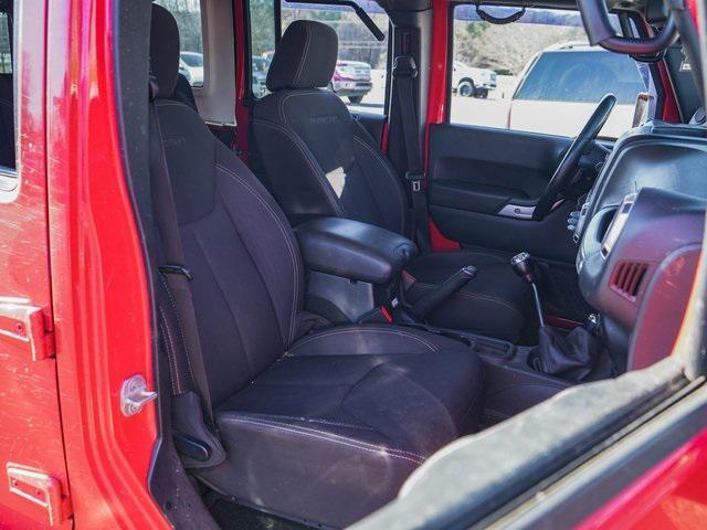 used 2013 Jeep Wrangler Unlimited car, priced at $17,500