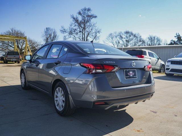 used 2021 Nissan Versa car