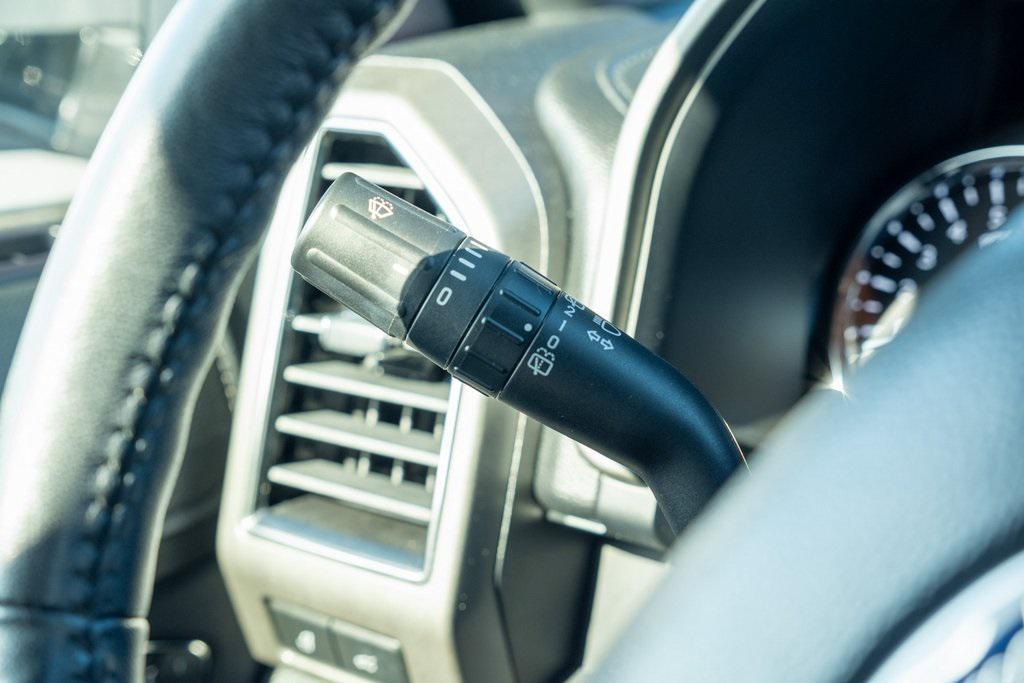 used 2021 Ford Expedition car, priced at $33,000