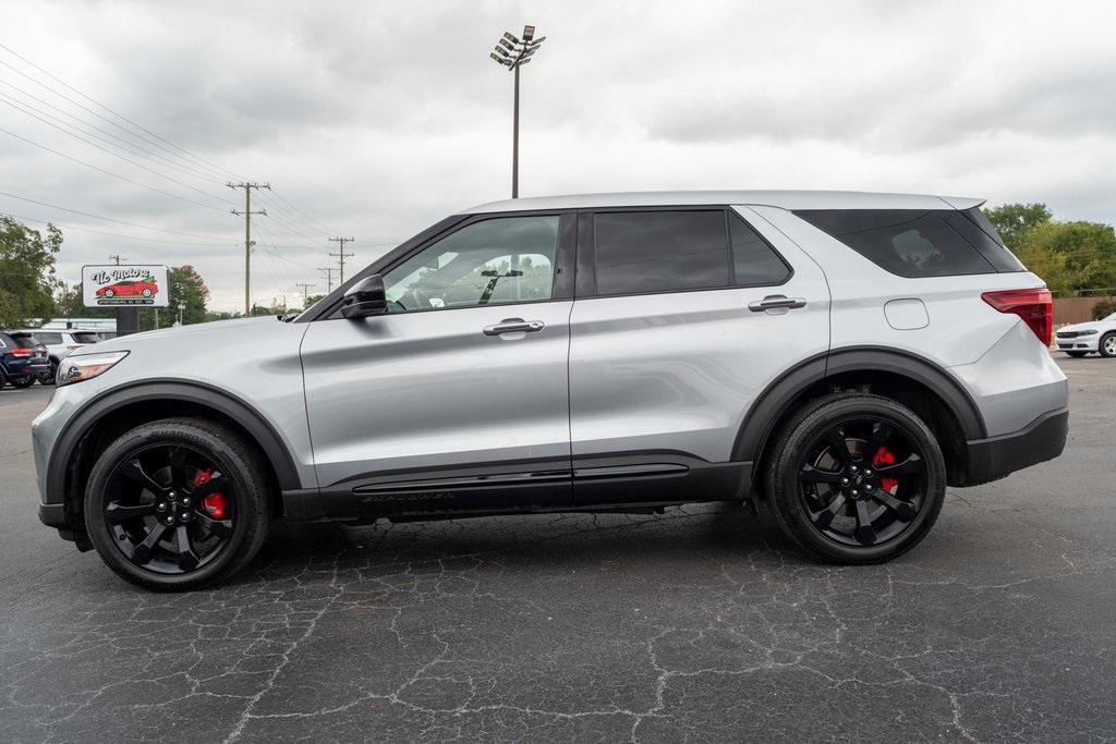 used 2022 Ford Explorer car, priced at $35,000