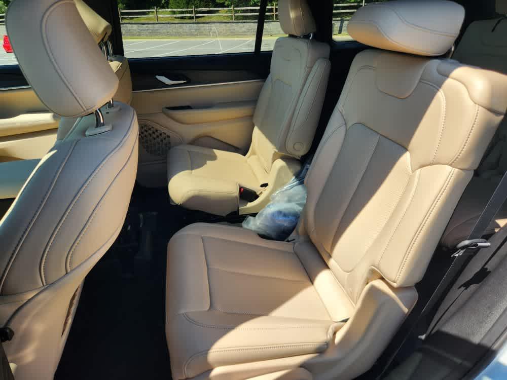 new 2025 Jeep Grand Cherokee L car, priced at $55,590