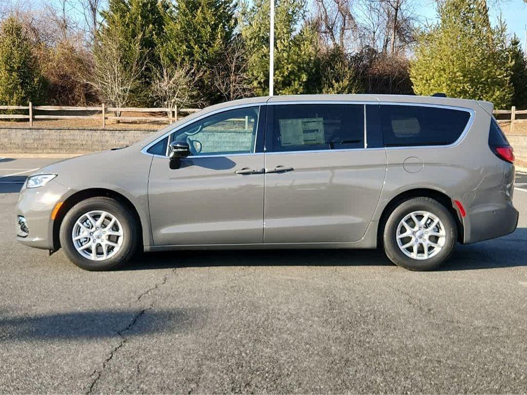 new 2025 Chrysler Pacifica car, priced at $47,115