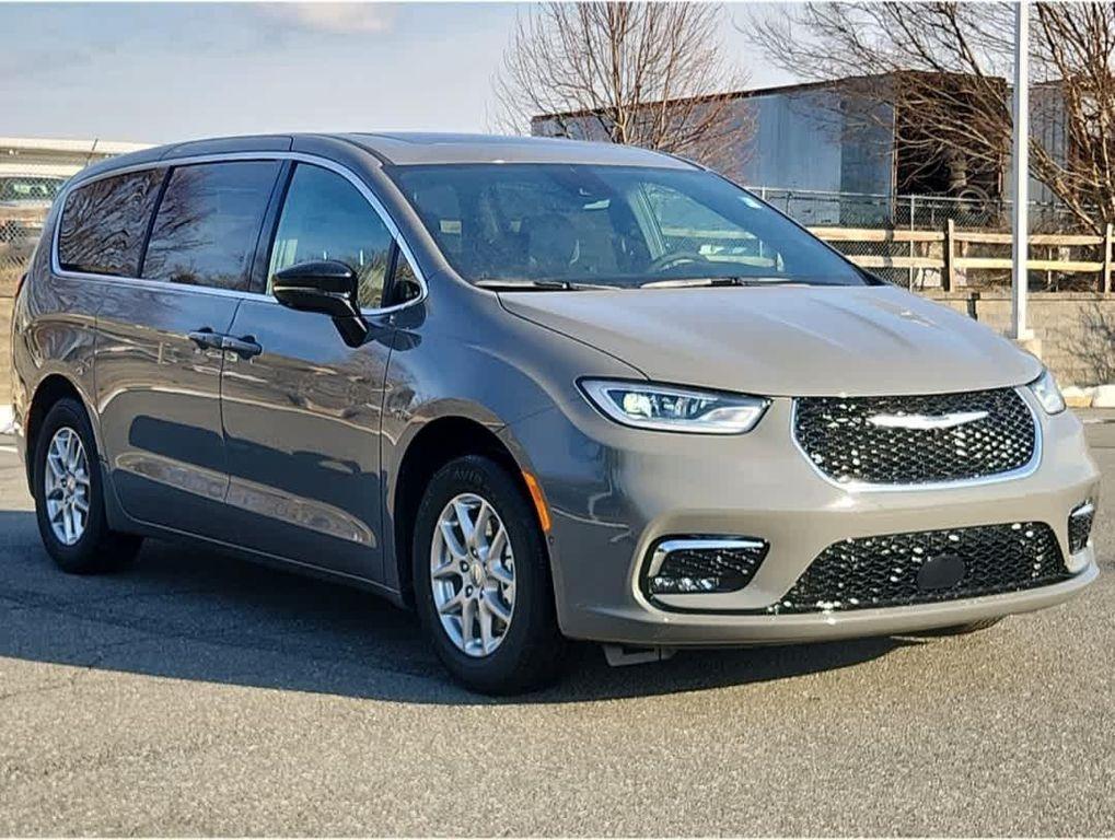 new 2025 Chrysler Pacifica car, priced at $47,115