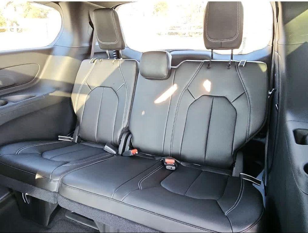 new 2025 Chrysler Pacifica car, priced at $47,115