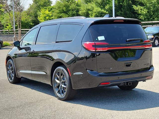 new 2024 Chrysler Pacifica car, priced at $57,205