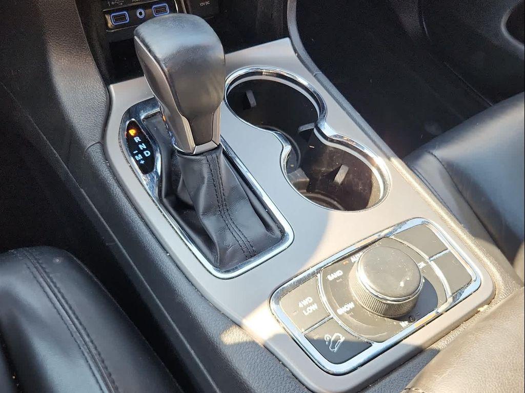 used 2021 Jeep Grand Cherokee car, priced at $18,997
