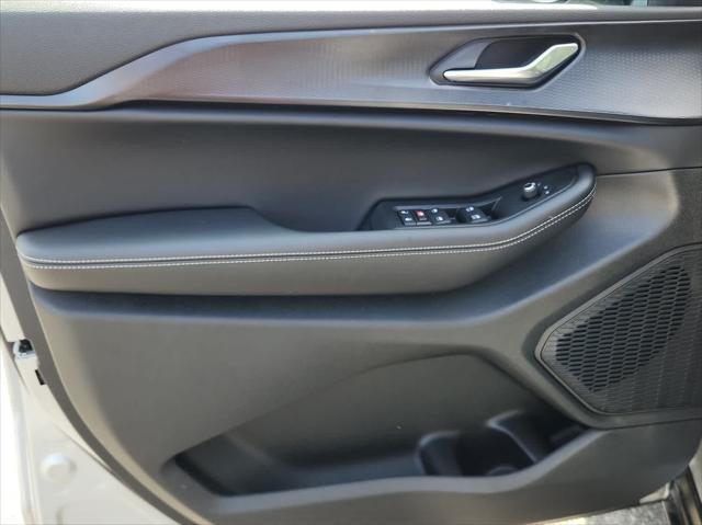 new 2025 Jeep Grand Cherokee car, priced at $48,375