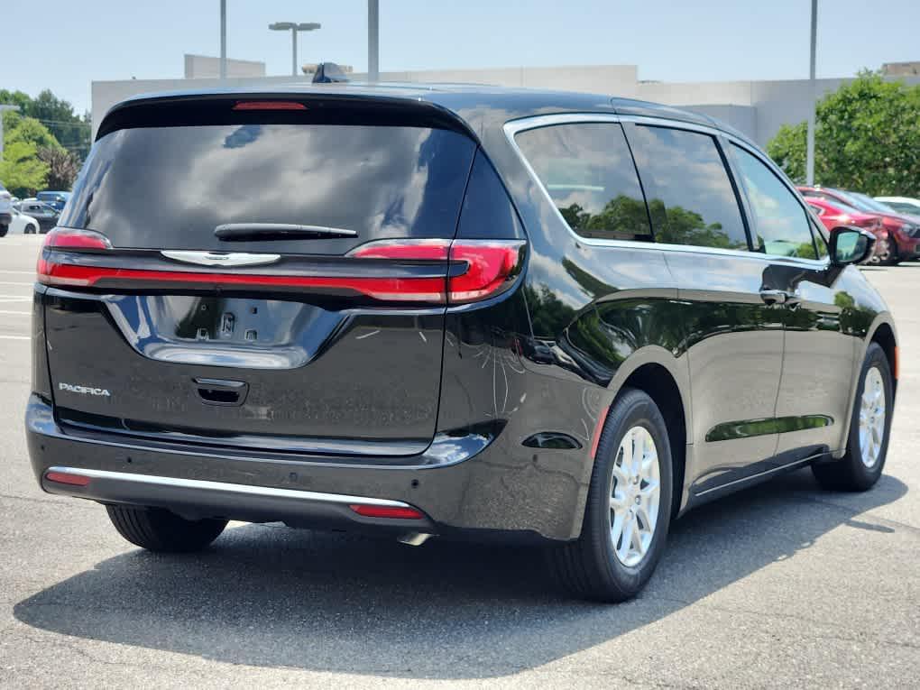 new 2025 Chrysler Pacifica car, priced at $46,619