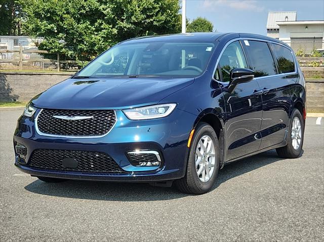 new 2024 Chrysler Pacifica car, priced at $45,914