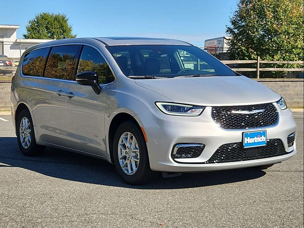 new 2026 Chrysler Pacifica car, priced at $50,450