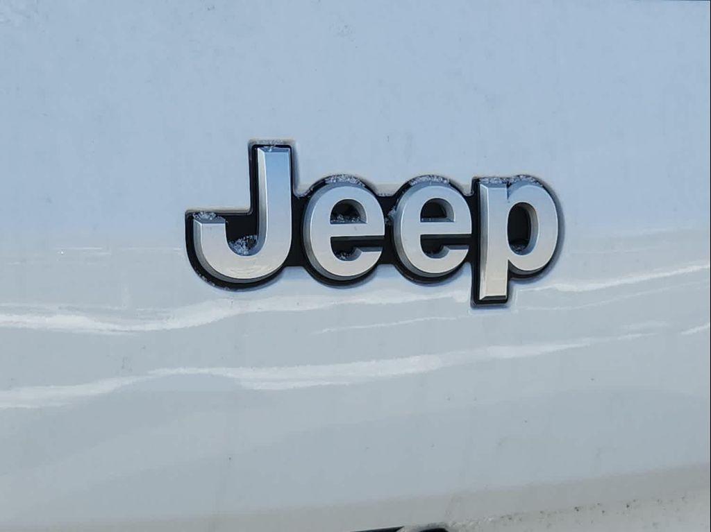 new 2025 Jeep Grand Cherokee L car, priced at $42,755