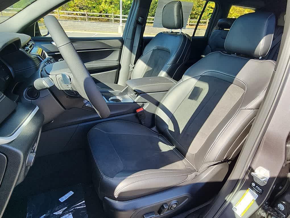 new 2025 Jeep Grand Cherokee L car, priced at $49,712