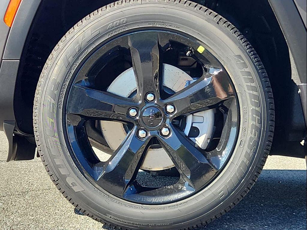 new 2025 Jeep Grand Cherokee L car, priced at $49,712