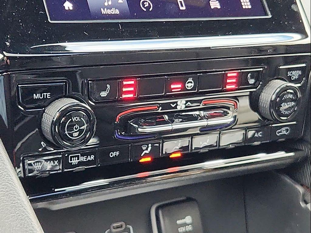 new 2025 Jeep Grand Cherokee L car, priced at $46,986