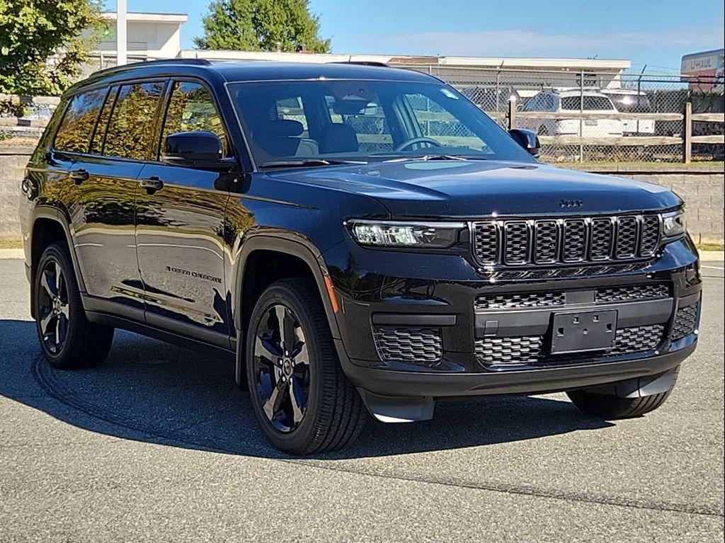 new 2025 Jeep Grand Cherokee L car, priced at $49,702