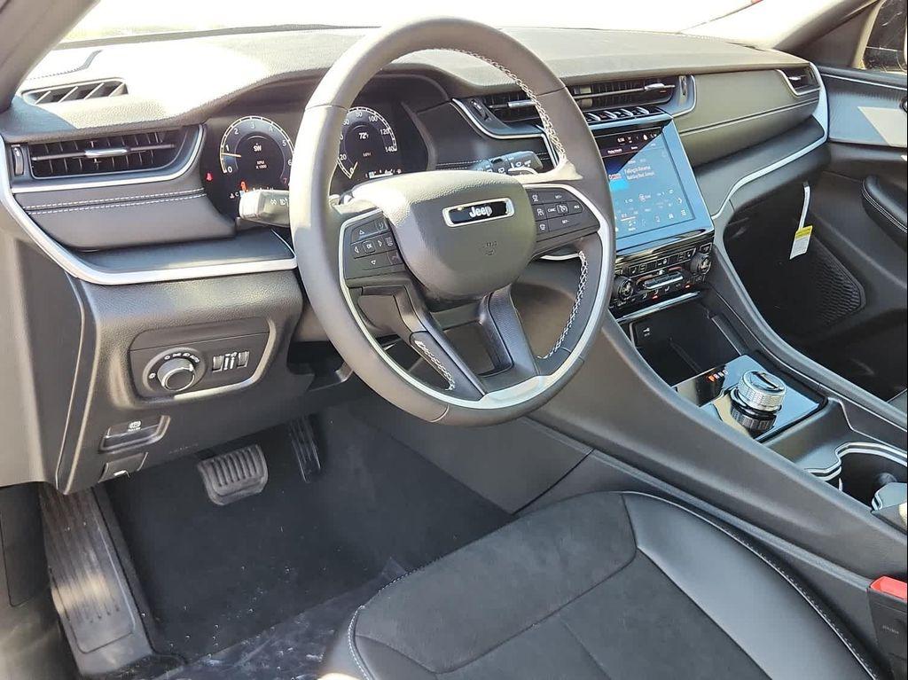 new 2025 Jeep Grand Cherokee L car, priced at $49,702