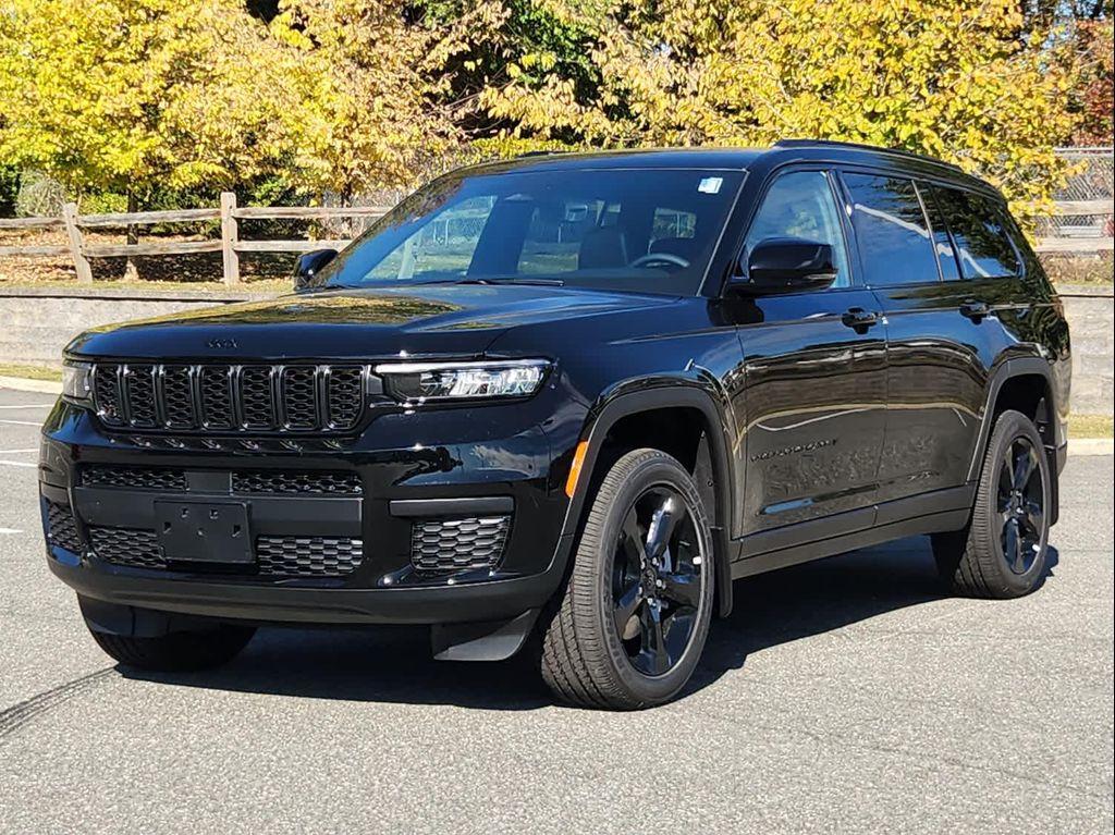 new 2025 Jeep Grand Cherokee L car, priced at $49,702