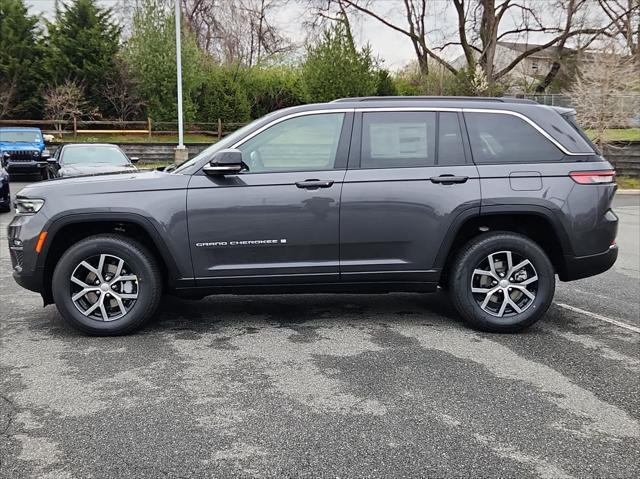 new 2024 Jeep Grand Cherokee car, priced at $55,700