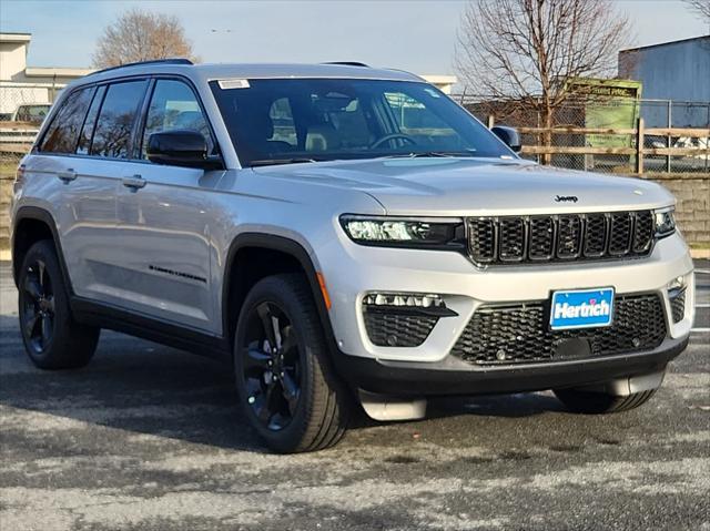 new 2025 Jeep Grand Cherokee car, priced at $55,460