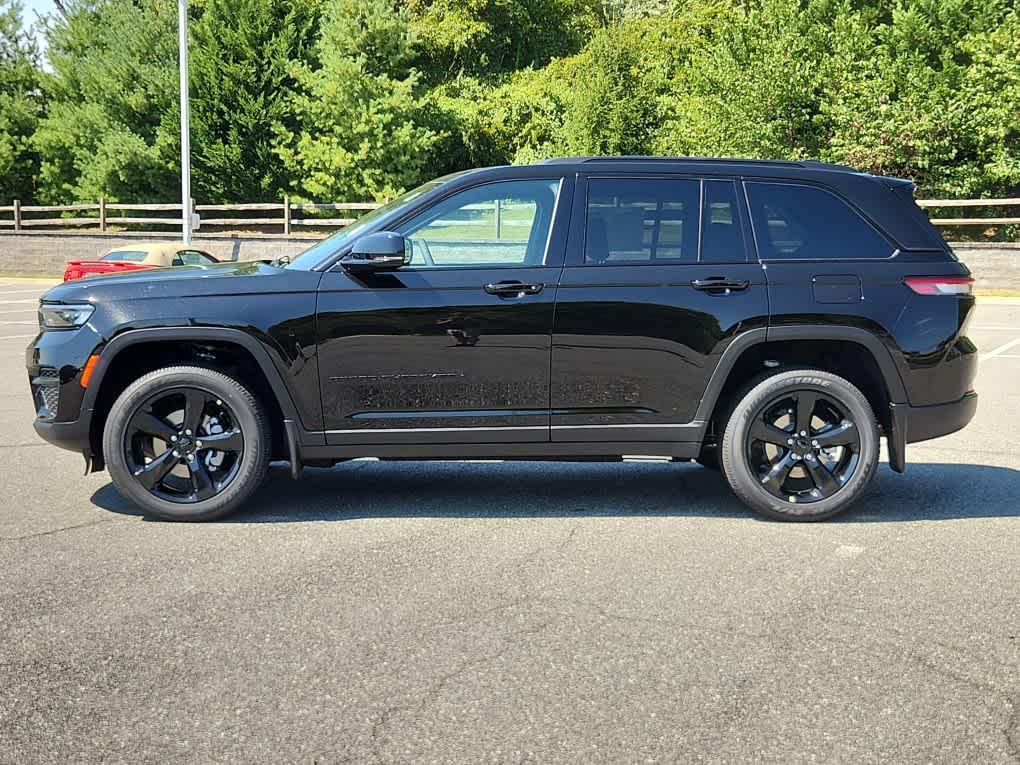 new 2025 Jeep Grand Cherokee car, priced at $48,129