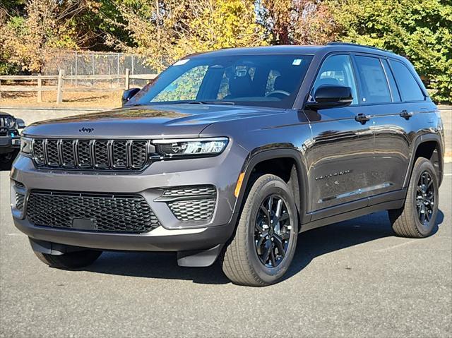 new 2025 Jeep Grand Cherokee car, priced at $45,047