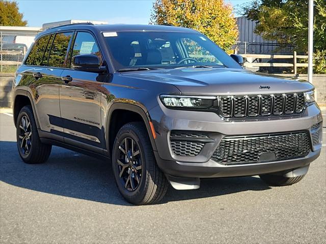 new 2025 Jeep Grand Cherokee car, priced at $45,047