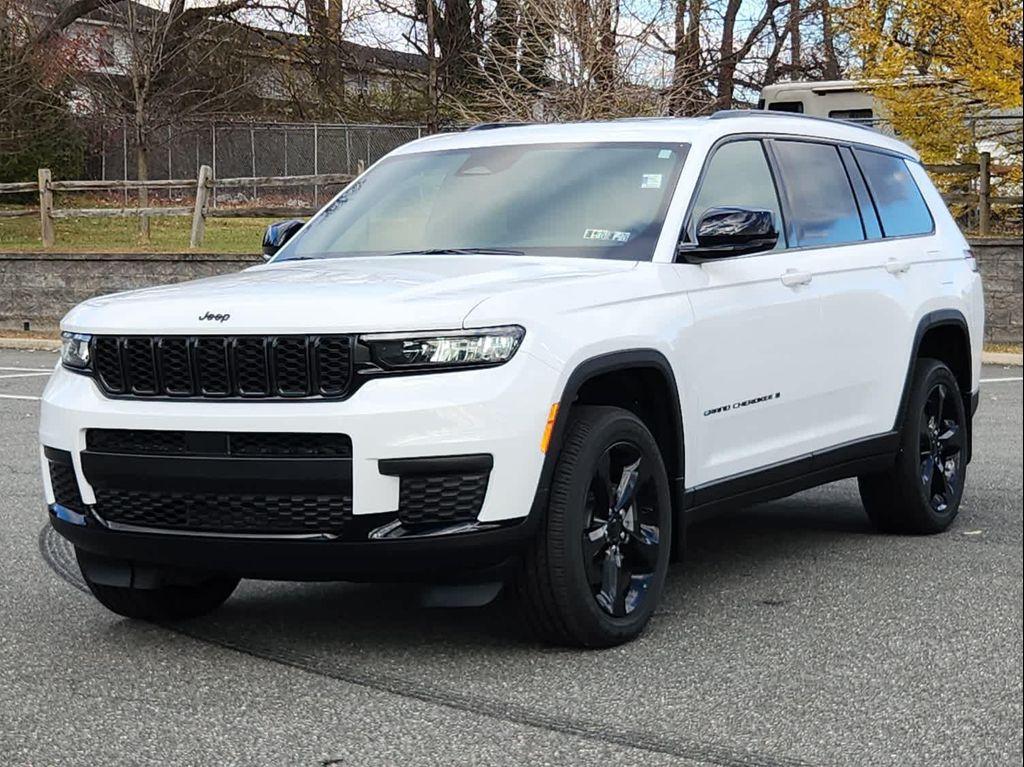 new 2025 Jeep Grand Cherokee L car, priced at $51,000