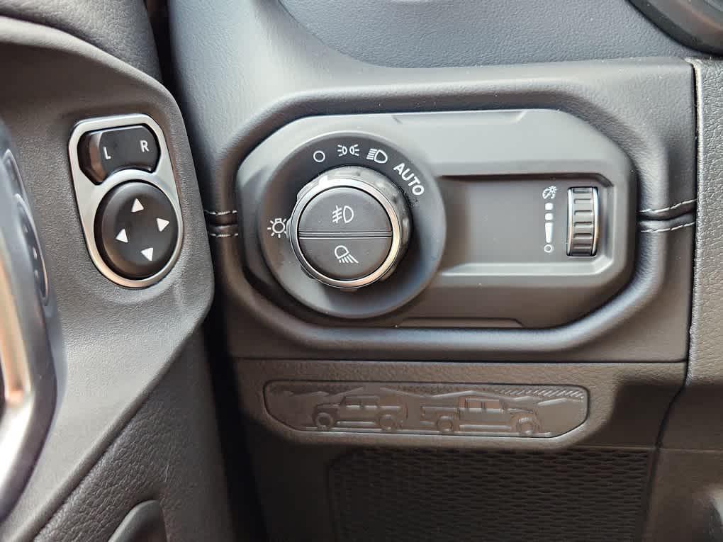 new 2025 Jeep Gladiator car, priced at $51,089