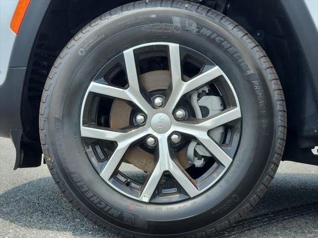 new 2025 Jeep Grand Cherokee car, priced at $51,634