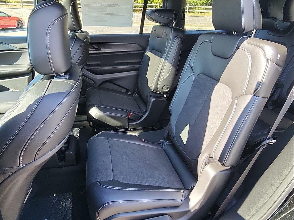 new 2025 Jeep Grand Cherokee L car, priced at $49,712