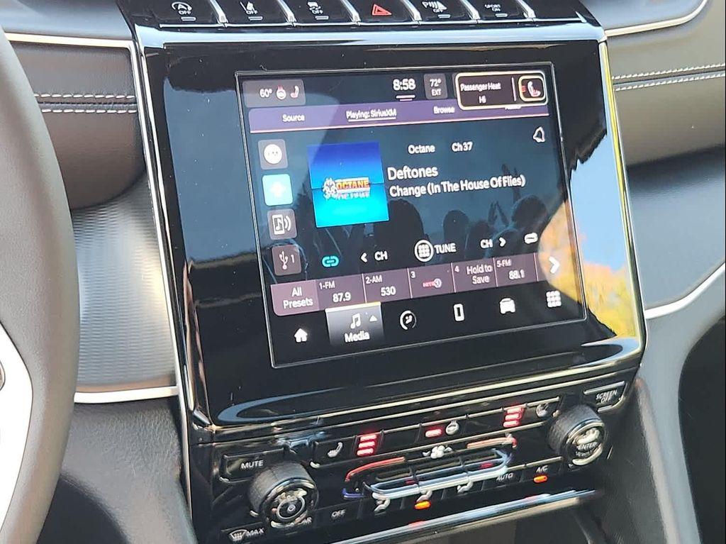 new 2025 Jeep Grand Cherokee L car, priced at $49,712