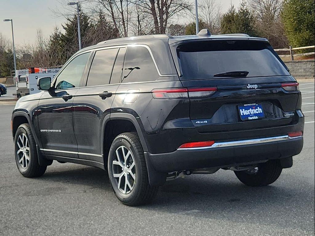 new 2025 Jeep Grand Cherokee car, priced at $51,974