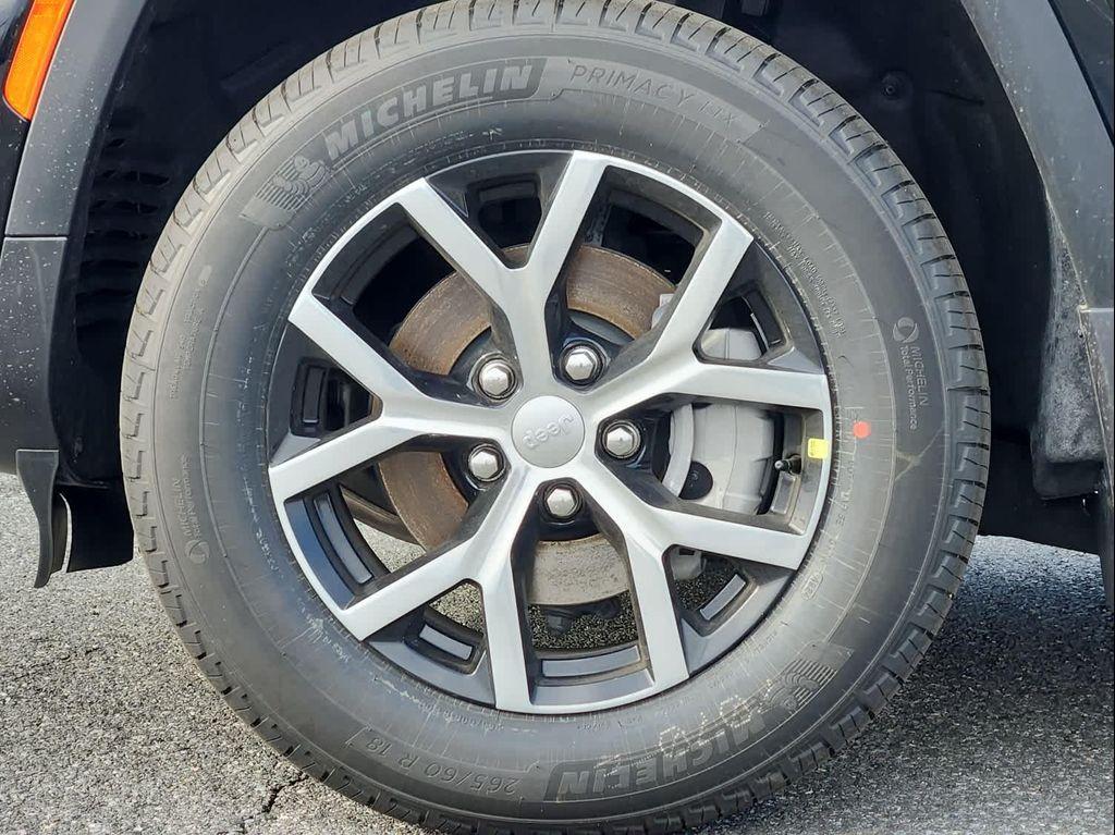 new 2025 Jeep Grand Cherokee car, priced at $51,974